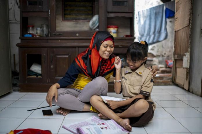 membina komunikasi dengan remaja