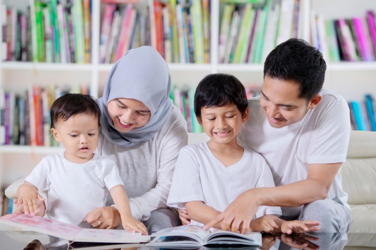 mendidik anak dalam cinta kasih