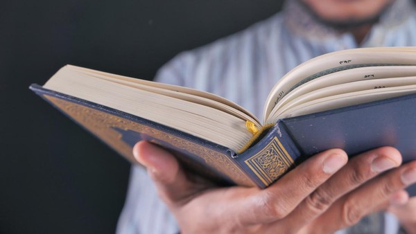 mengapa Al Qur’an disebut kitab yang bersifat universal