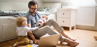mengatasi tekanan parenting modern