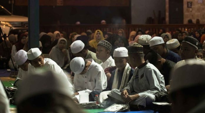 menghadapi sekularisme ekstrem