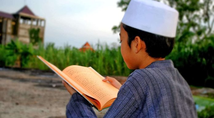 menjadi alim faqih moderat