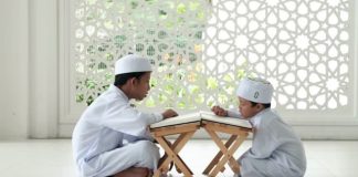 menjaga adab