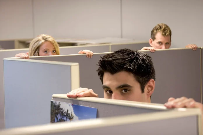 menjaga pandangan saat kerja