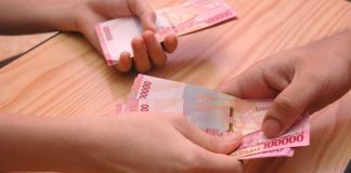 menyegerakan bayar hutang