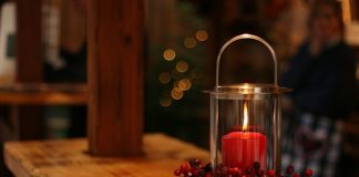 merayakan hari raya agama lain