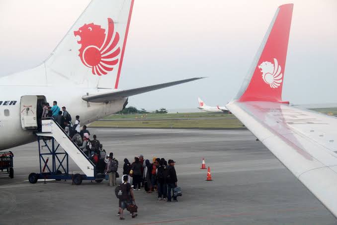 mesin Lion Air meledak