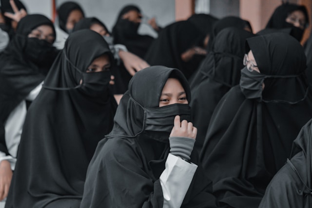 Adab berbicara dalam Islam