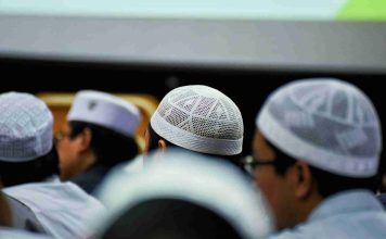 muslim memilih pemimpin non muslim
