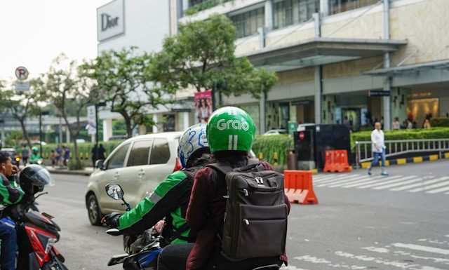 naik ojek lawan jenis