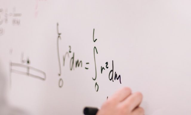 Penggunaan Matematika dalam Penentuan Arah Kiblat penggunaan matematika