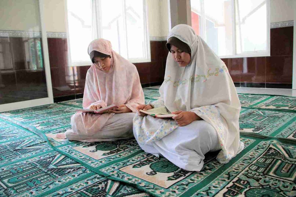 peran ibu dalam membentuk akhlak keluarga