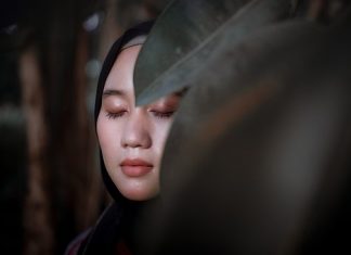 Ada Adegan Panas di Series Kupu-Kupu Malam, Bagaimana Pandangan dalam Islam? Series Kupu-Kupu Malam