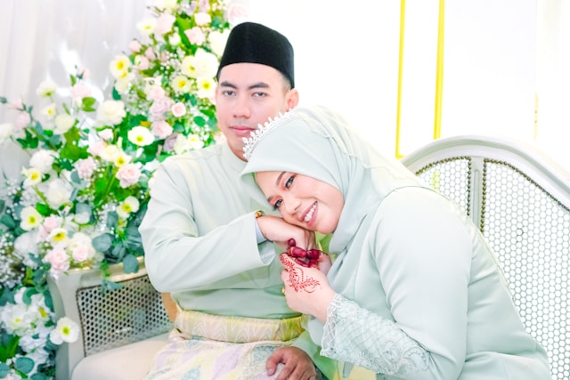 suami melarang istri membantu orang tua