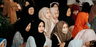 tidur saat mendengarkan kajian