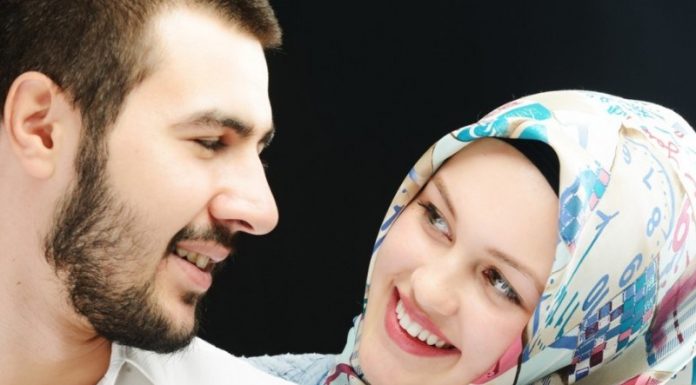 Tips Menjaga Hubungan Suami Istri