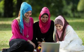 Tips Menjadi Wanita Bahagia Menurut Islam wanita bahagia menurut Islam